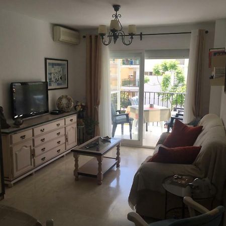 El Piso Hotel Фуeнхирола Екстериор снимка