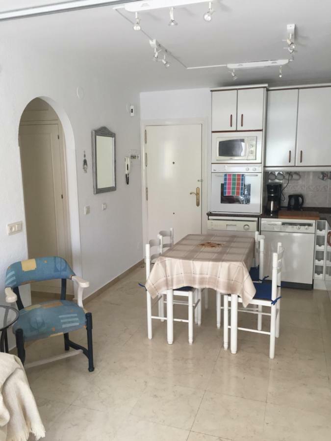 El Piso Hotel Фуeнхирола Екстериор снимка